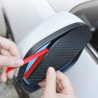 Încărcați imaginea în vizualizatorul Galeriei, 1+1 CADOU - Set 2 bucăți apărători retrovizoare auto – Efect fibră de carbon, protecție contra ploii și zăpezii
