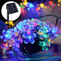 Încărcați imaginea în vizualizatorul Galeriei, 1+1 CADOU Instalație solară 50 LED în formă de flori
