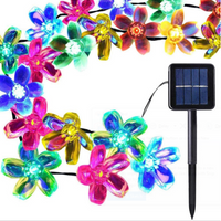 Încărcați imaginea în vizualizatorul Galeriei, Instalatie solara 50 LED, ghirlanda luminoasa cu flori multicolor
