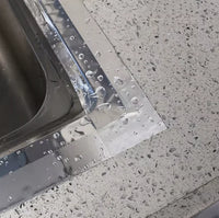 Încărcați imaginea în vizualizatorul Galeriei, Ofertă 1+1 CADOU: Bandă adezivă durabilă tip folie, rezistentă la apă, cu aderență sporită, 10 CM latime, 5 M lungime

