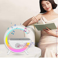 Încărcați imaginea în vizualizatorul Galeriei, Lampa Smart LED RGB si Incarcator Wireless 15W, Lumini Ambientale, Sincronizare muzicala, Difuzore 3W, Bluetooth
