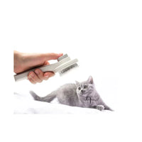 Încărcați imaginea în vizualizatorul Galeriei, Perie pentru animale Stuffix®, forma pisicuta, cu buton pentru curatare, albastra
