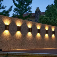 Încărcați imaginea în vizualizatorul Galeriei, Set 4 x Lampa Solara LED arhitecturala, ambientala, aplica pentru perete, tavan sau podea, cu lumina calda
