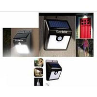 Încărcați imaginea în vizualizatorul Galeriei, Lampa LED cu incarcare solara si senzor de miscare EverBrite
