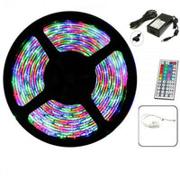 Încărcați imaginea în vizualizatorul Galeriei, Banda LED RGB multicolor cu telecomanda 5 metri
