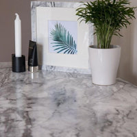 Încărcați imaginea în vizualizatorul Galeriei, Set doua folii autocolante imitatie marmura 60 cm x 2m
